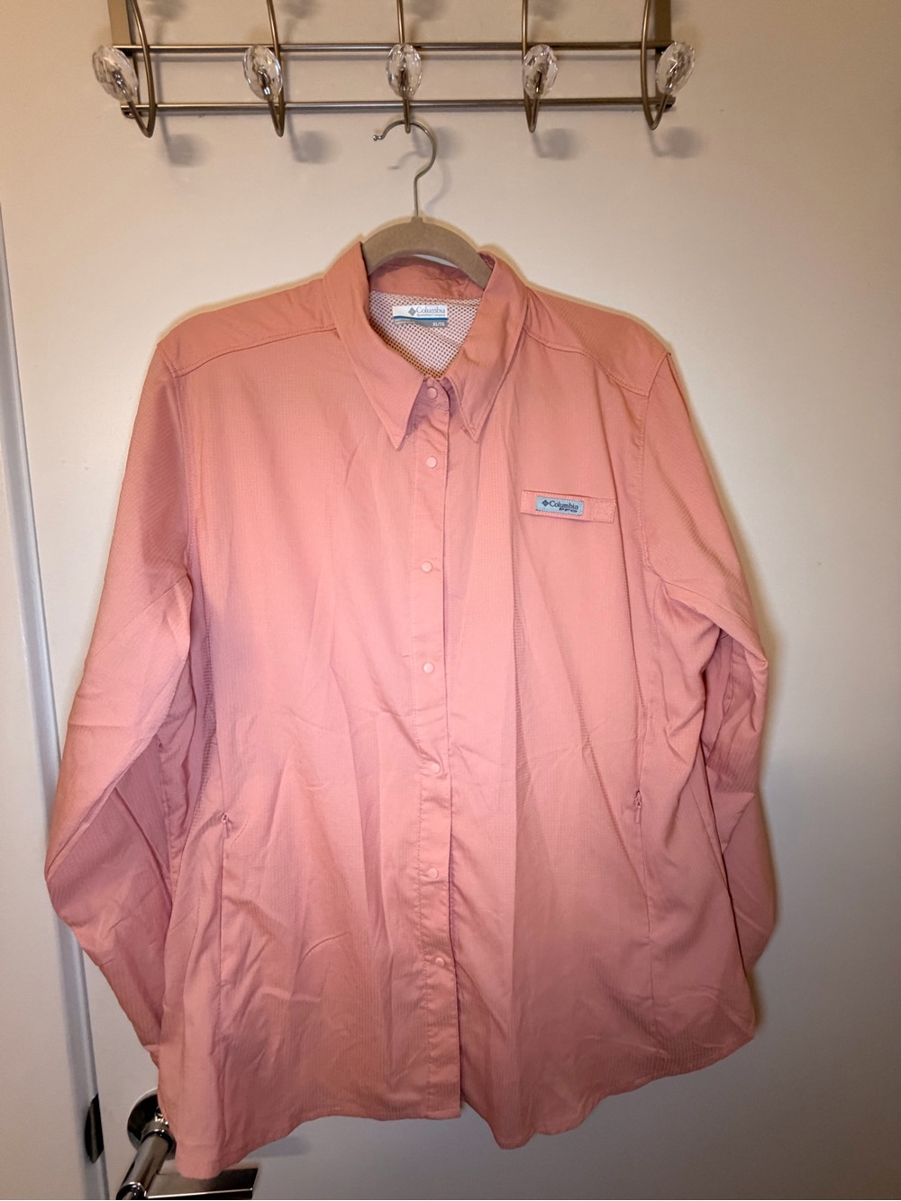 Columbia Men’s Salmon Button-Down Casual Shirt